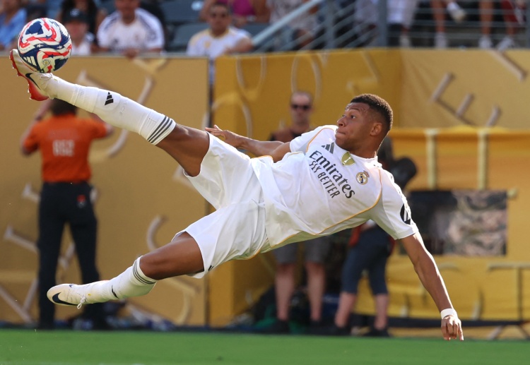 ဂျရတ်ဟာ ၂၀၀၄ ခုနှစ်မှာ မိုက်ကယ် အိုဝင် ရီးရဲလ်မက်ဒရစ်ကို မပြောင်းရွှေ့ခင် အထိ ပရီးမီးယားလိဂ် ကလပ် လစ်ဗာပူးလ်မှာ ၆ နှစ်ကြာ အတူတွဲဖက် ကစားခဲ့ဖူးပါတယ်။