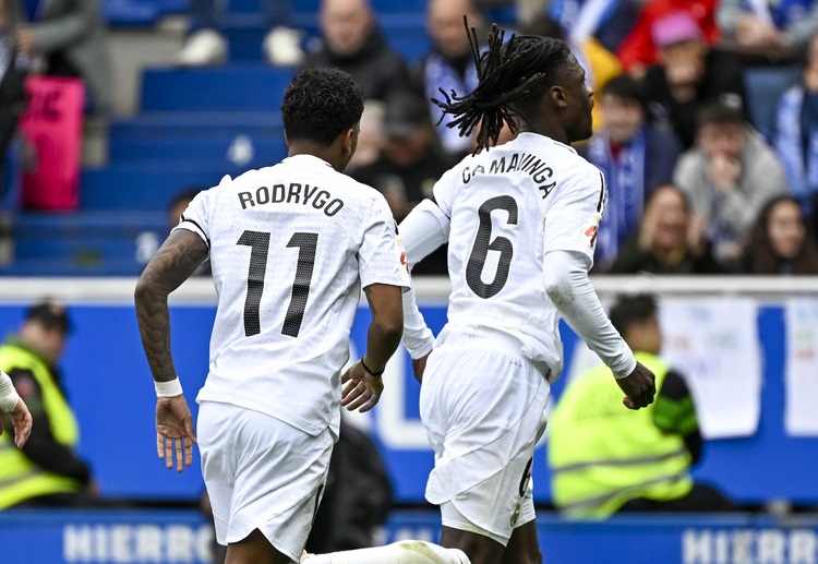 ပရီးမီးယားလိဂ် ကလပ် မန်ချက်စတာယူနိုက်တက် ကတော့ ကားလို့စ် ဘယ်လီဘာ့ကို လွဲချော်ခဲ့ပြီးနောက် ရီးရဲလ်မက်ဒရစ် ကွင်းလယ်လူ အက်ဒူယာဒို ကာမာဗင်ဂါကို ခေါ်ယူဖို့ စီစဉ်နေကြောင်း သိရပါတယ်။