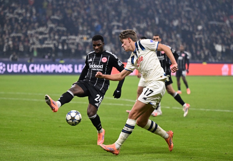 欧冠联赛 斯卡马卡射门击中横梁，德凯特拉雷补射破门，亚特兰大3比0锁定胜局。