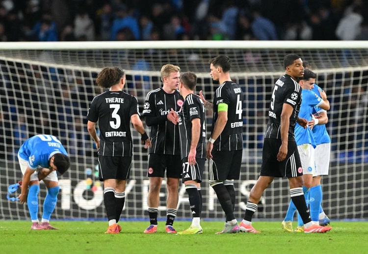 欧冠联赛 尽管那不勒斯在控球率上占据优势，但锋线迟迟未能打开局面，最终主场与法兰克福0比0战平