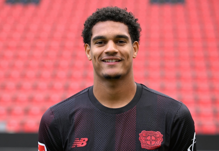 欧冠联赛 勒沃库森夏窗签下的中卫贾雷尔·昆萨有望在本场进入首发。