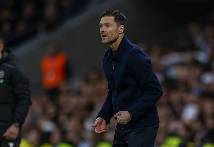 အဲ့ဒီနောက်မှာတော့ လစ်ဗာပူးလ်ဟာ ဖီယင်နော့ဒ်က အာနေး ဆလော့တ်ကို နည်းပြ ရာထူး ခန့်အပ်ခဲ့ပြီး နယ်သာလန်သား ပထမဆုံး ရာသီမှာတင်ပဲ လစ်ဗာပူးလ်ကို ပရီးမီးယားလိဂ် ဖလား ရရှိအောင် စွမ်းဆောင်ပေးနိုင်ခဲ့ပါတယ်။