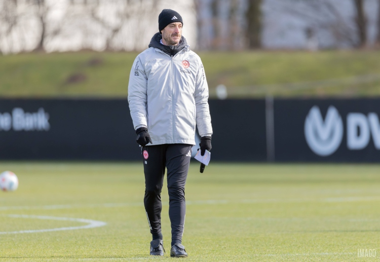 알베르트 리에라 감독은 프랑크푸르트가 분데스리가 순위에서 프라이부르크를 따라잡을 수 있다는 자신감을 갖고 있다