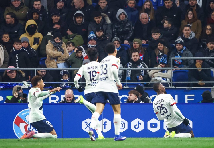 法甲联赛 门德斯在第81分钟打入一记头球，帮助巴黎圣日尔曼确保了胜利。