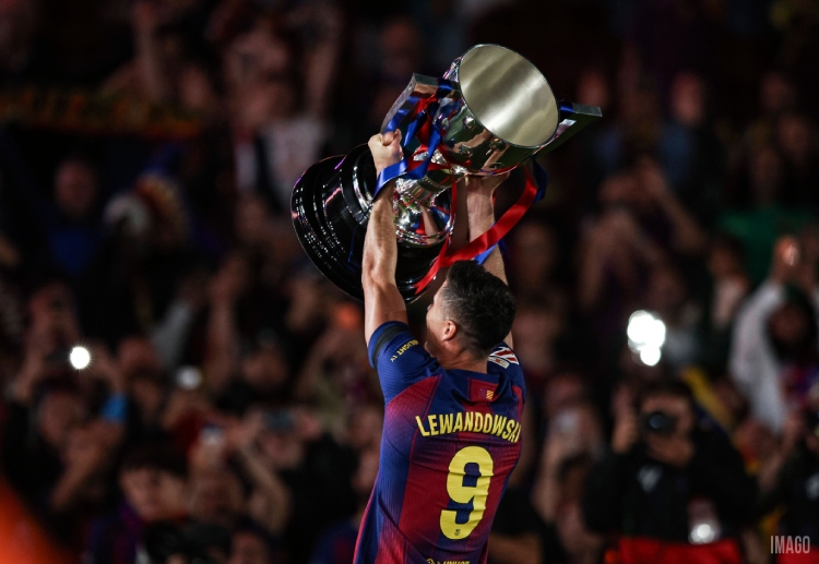 La Liga: Lewandowski tỏa sáng ngay sau khi tới Barca